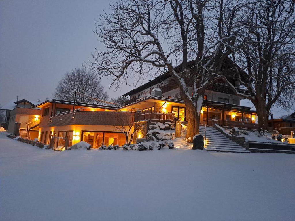 Hotel-Pension Seebad "Seegenuss-Natur-Spa" Sulzberg Bagian luar foto